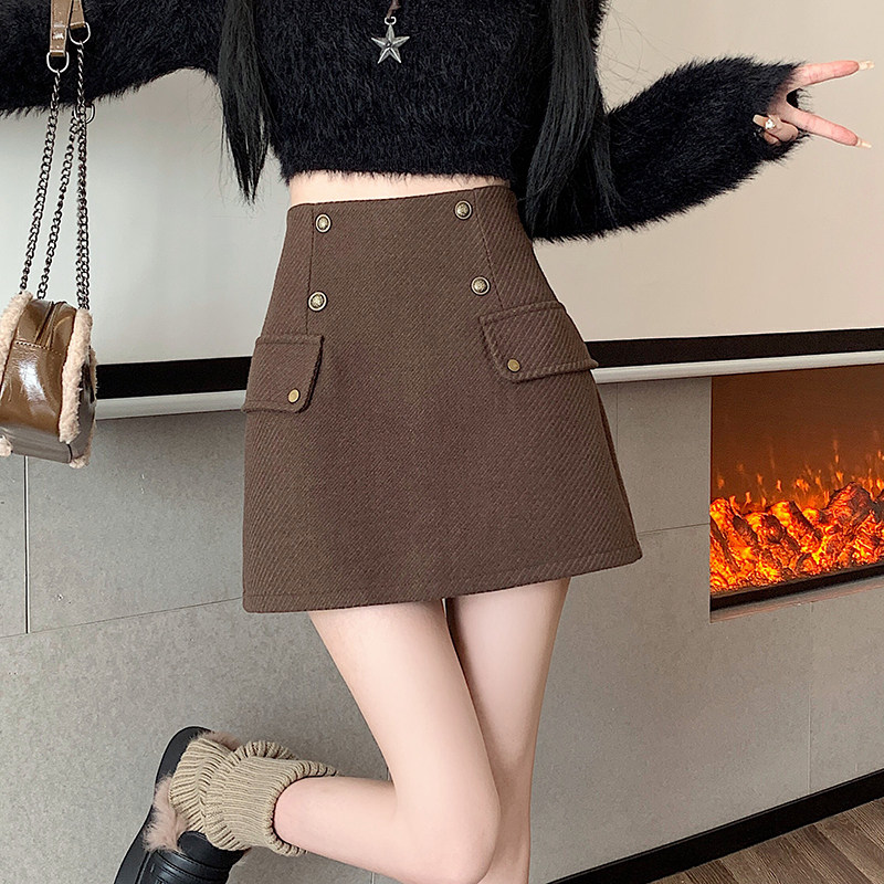 2025秋冬美式辣妹饰扣斜纹毛呢防走光短裙显瘦a字包臀半身裙