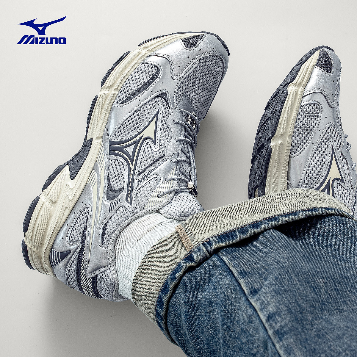 美津浓跑步鞋男减震透气老爹鞋