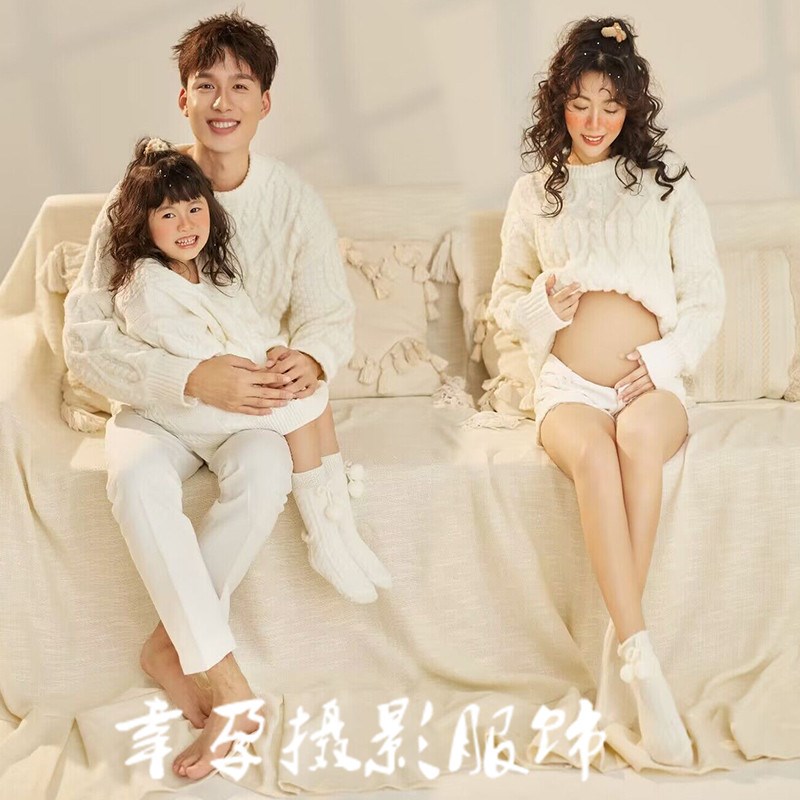 速发影楼拍照时尚孕妇照孕装孕期室内温馨拍摄服妈咪一家三口拍照