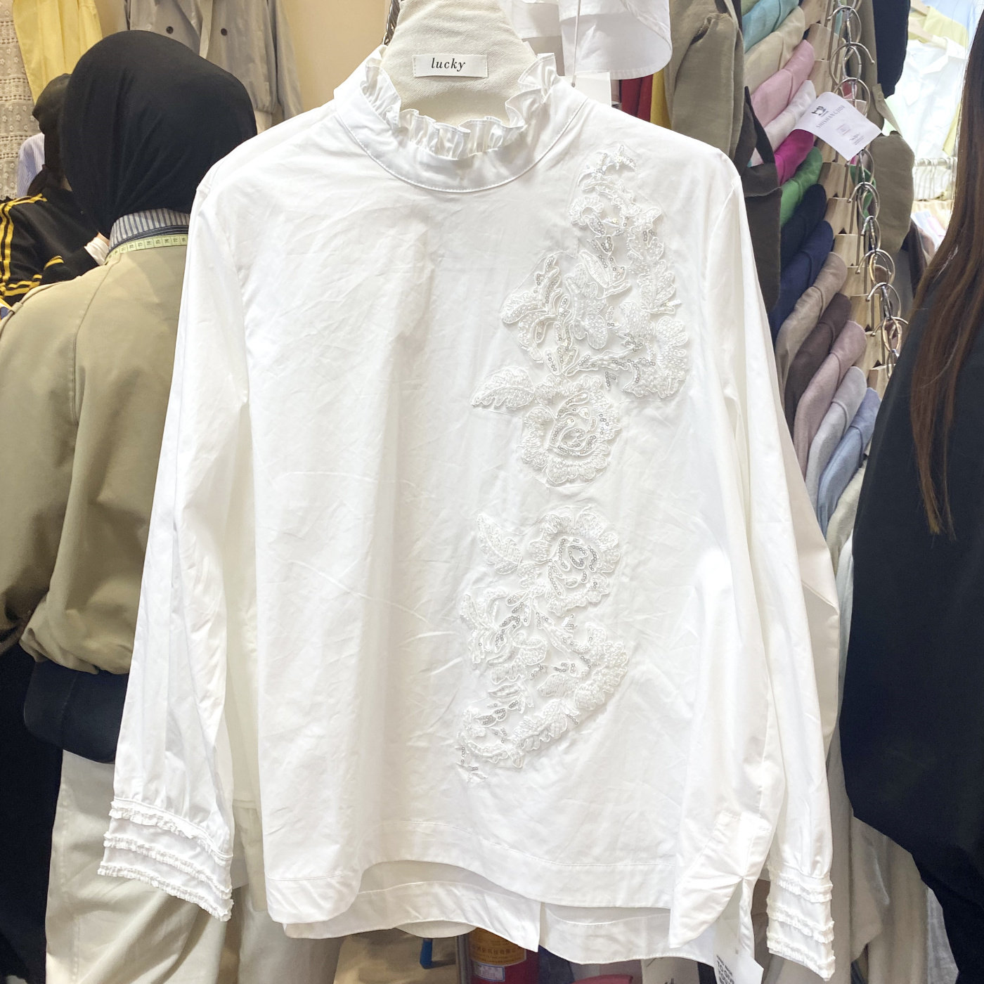 十三行26春新中式刺绣衬衫女长袖套头白色立体重工花边领国风上衣