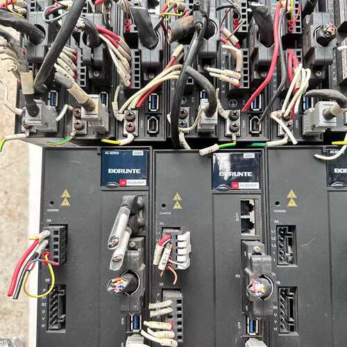 议价勃朗特2KW伺服驱动器SEA3-20LRCP实物拍摄