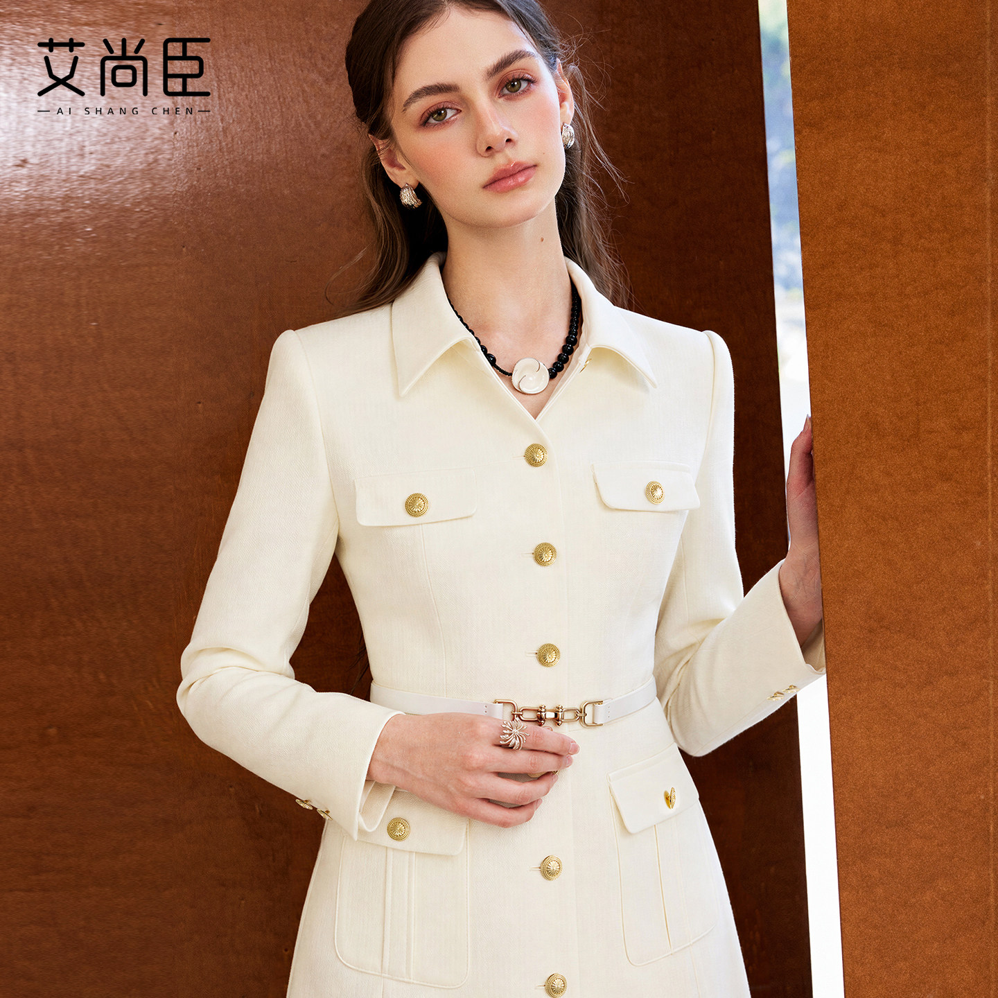 艾尚臣小香风连衣裙女士秋冬米白色长袖收腰职场穿搭高级感气质裙