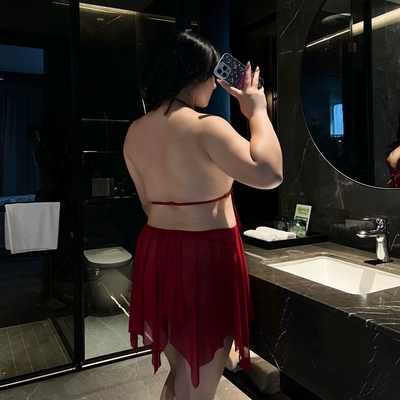 大码蝴蝶睡衣性感新款秋胖人法式冰丝蕾丝吊带纯欲露背蝴蝶结睡裙