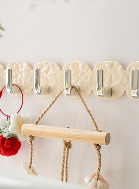 速发奶油色粘钩六连挂钩墙打孔连排贴物钩排钩免面杂饰收纳装饰品