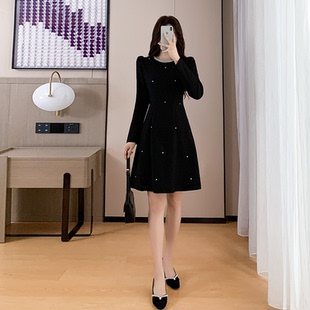 法式重工黑色连衣裙女2025年春秋新款气质收腰显瘦中长款小黑裙子