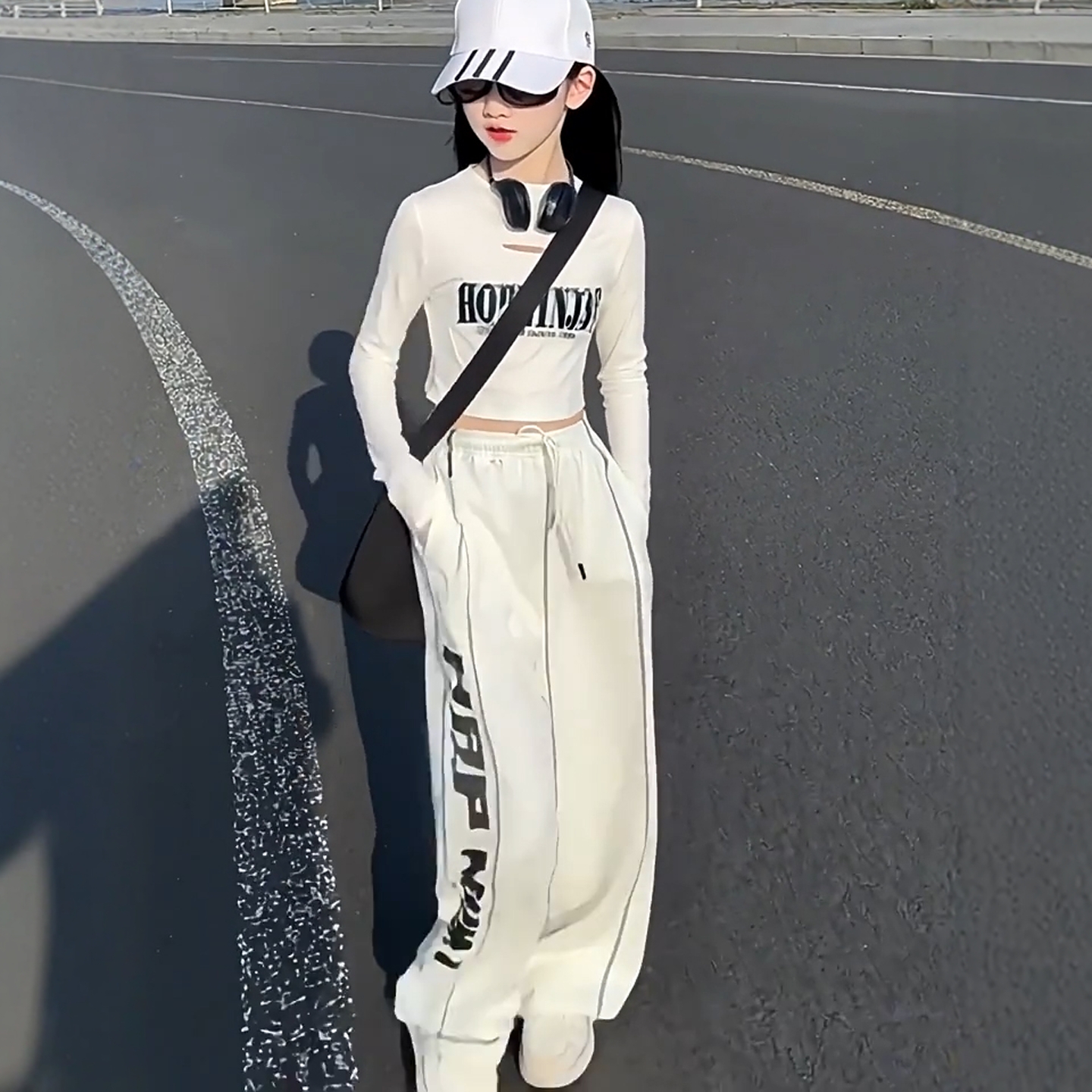 女童酷飒风长袖字母T恤两件套