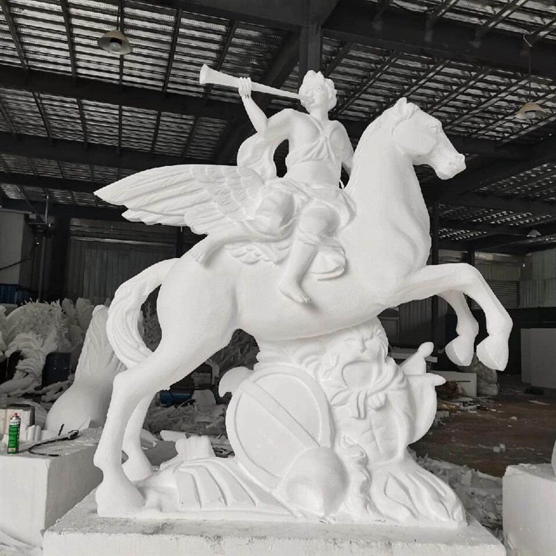 速发马年泡沫雕塑模型道具人物动物造型美陈婚庆城堡玻璃钢