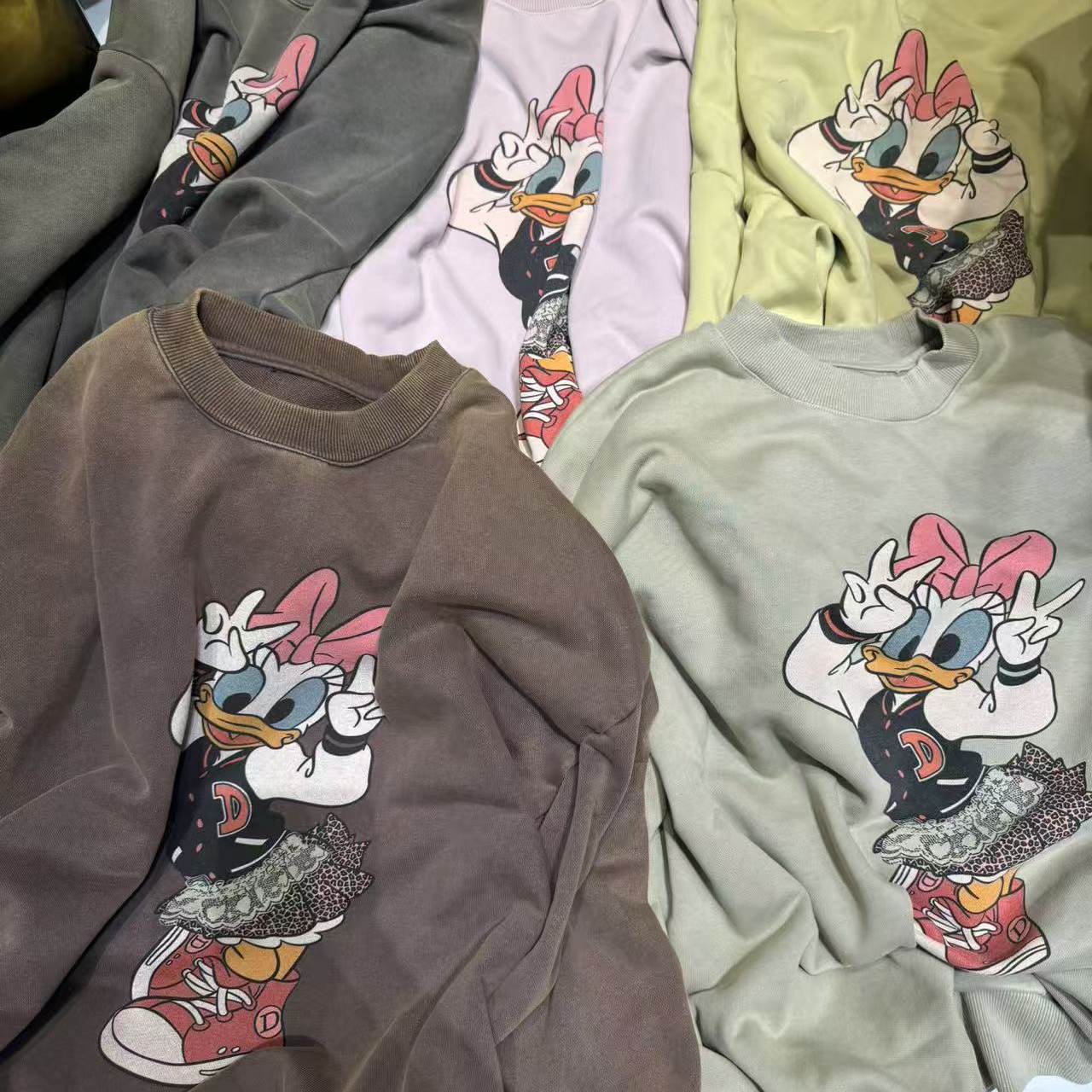 米奇印花炒色加厚套头大版卫衣