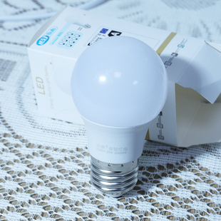 台灯按钮开关led灯泡 家用节能灯3000K暖光E27螺纹球泡照明光源