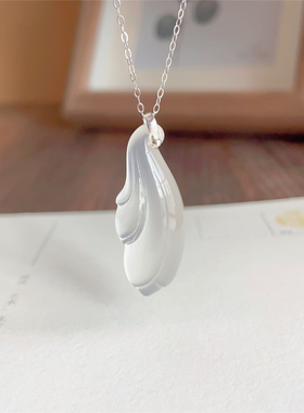 天然冰透白玉髓兰花925银项链