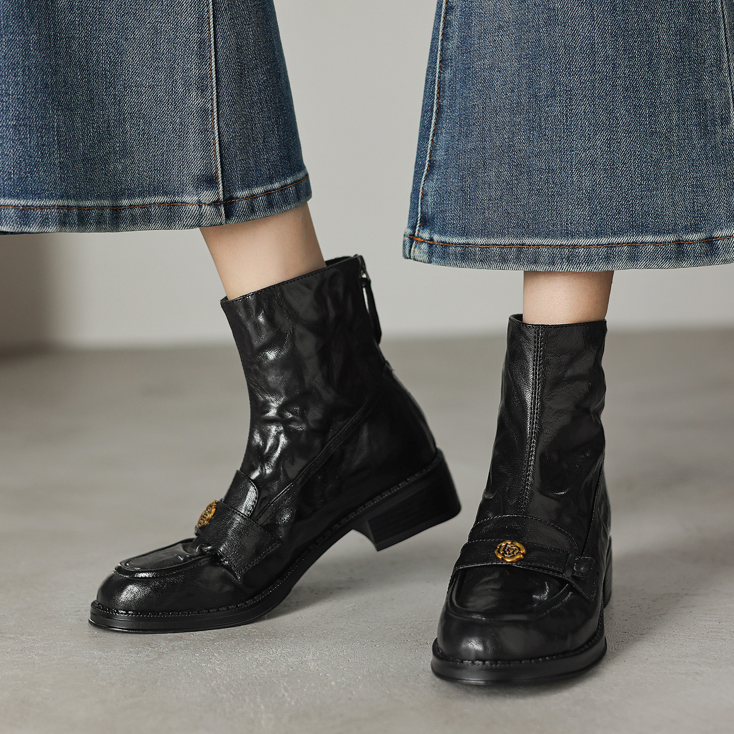 一力米灰2025年新款女靴时装靴短筒女靴粗跟高跟后拉链短筒舒适女