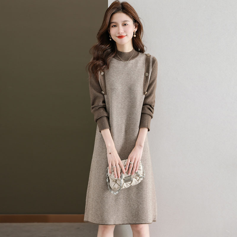 潮流简约针织连衣裙女秋冬装新款宽松大码长袖撞色高级感毛衣长裙