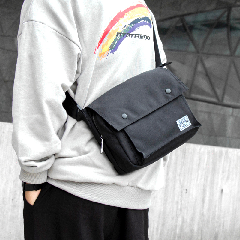 新款单肩包休闲便携手机包