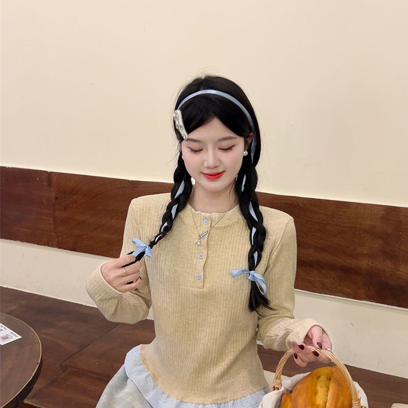甜妹风蕾丝花边针织打底衫女秋冬多巴胺纽扣正肩修身内搭短款上衣