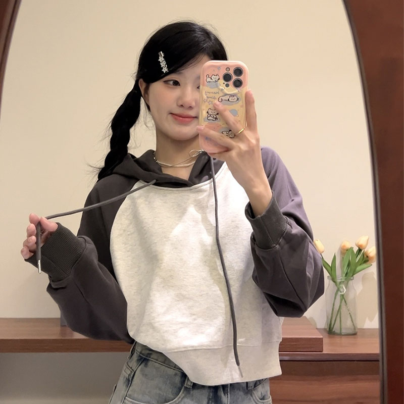 甜酷风插肩连帽短款秋冬百搭卫衣女2024新款撞色宽松休闲长袖上衣