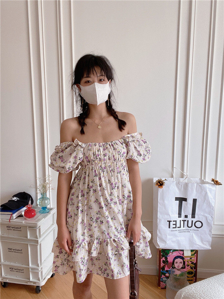 游园小公主法式甜心温柔碎花连衣裙少女洋气印花泡泡袖露肩娃娃裙