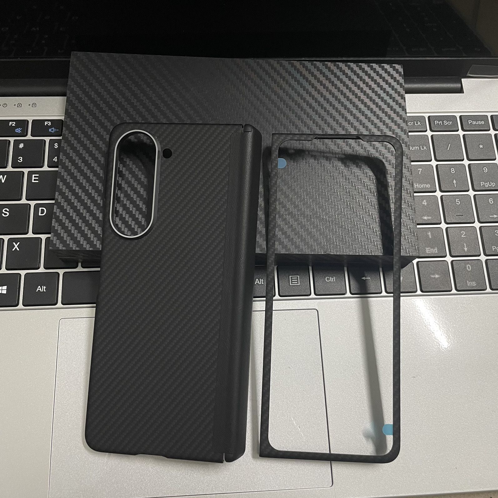 适用于三星fold5中轴碳纤纹手机壳fold6凯夫拉同款w24保护套超薄防摔磁吸全包