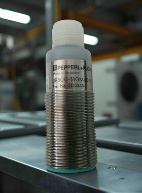 倍加福UB800-18GM40-E5-V1超声波传感器订货号：205343全新现货