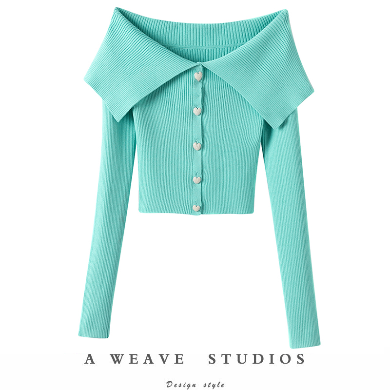 绒暖斯特湖蓝色大翻领珍珠扣