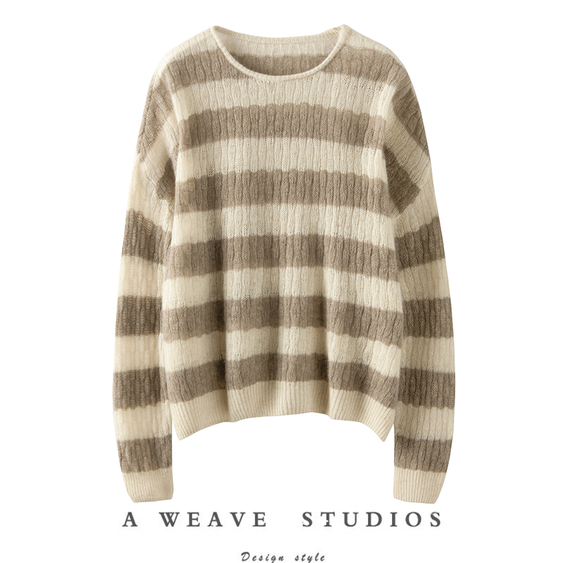 狂赞好看镂空羊绒衫圆领宽松