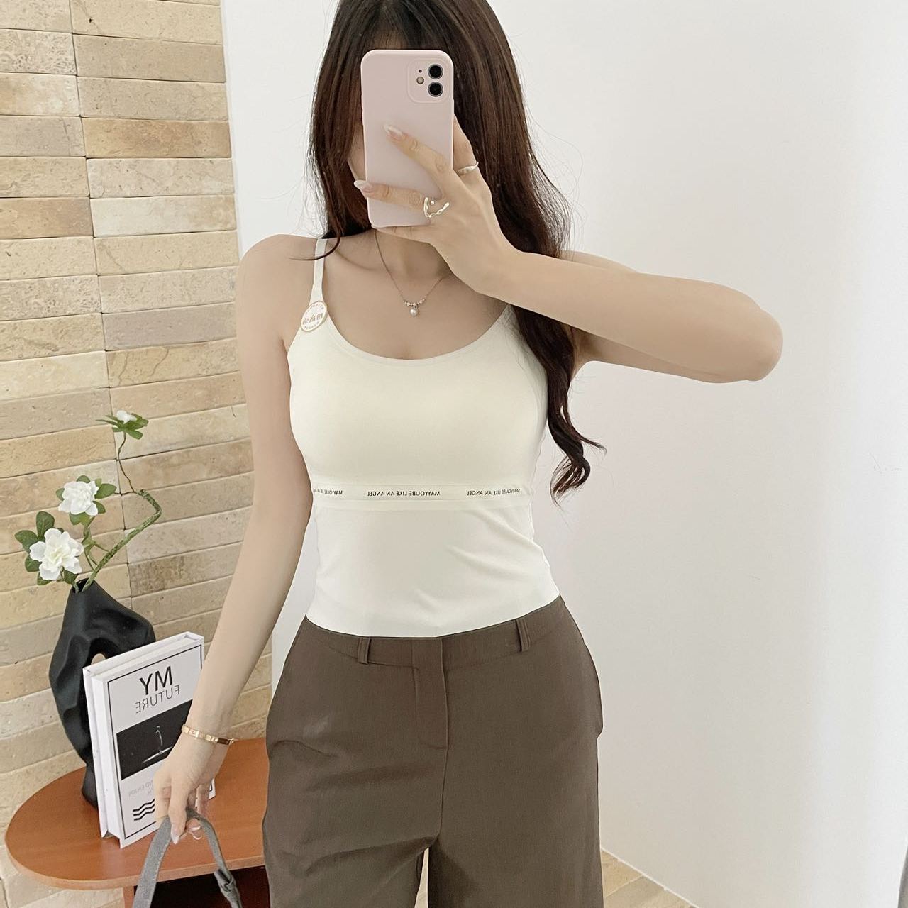 亲肤透气无痕粉底液自带杯垫兔穿背心女无痕隐形打底外穿美背内衣