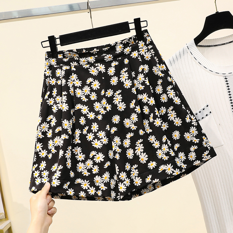 Real shot summer new large women's small daisy Chiffon floral shorts fat mm Korean wide leg casual hot pants