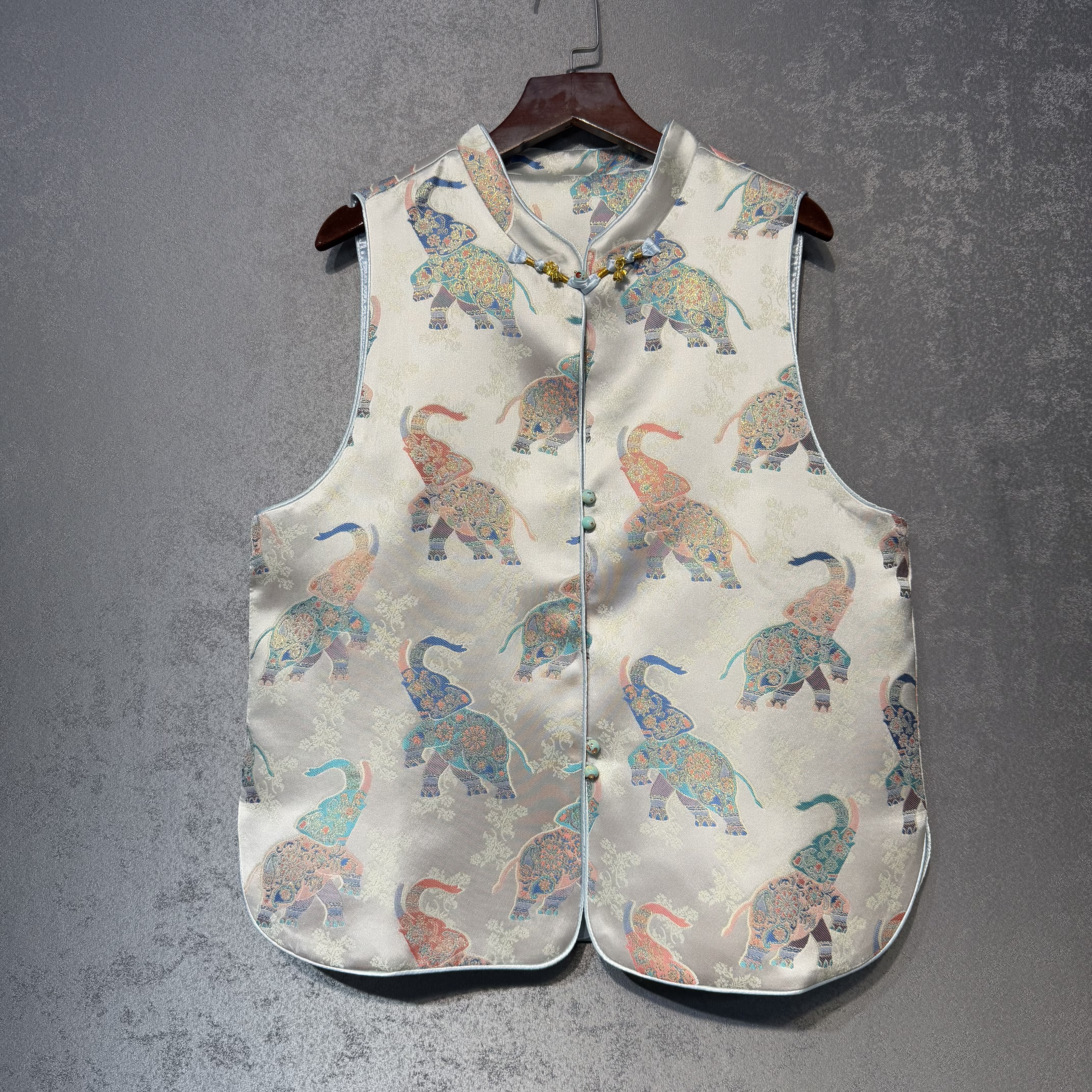 新中式宋锦大象马甲女春秋薄款高级改良国风缎面唐装外穿坎肩背心