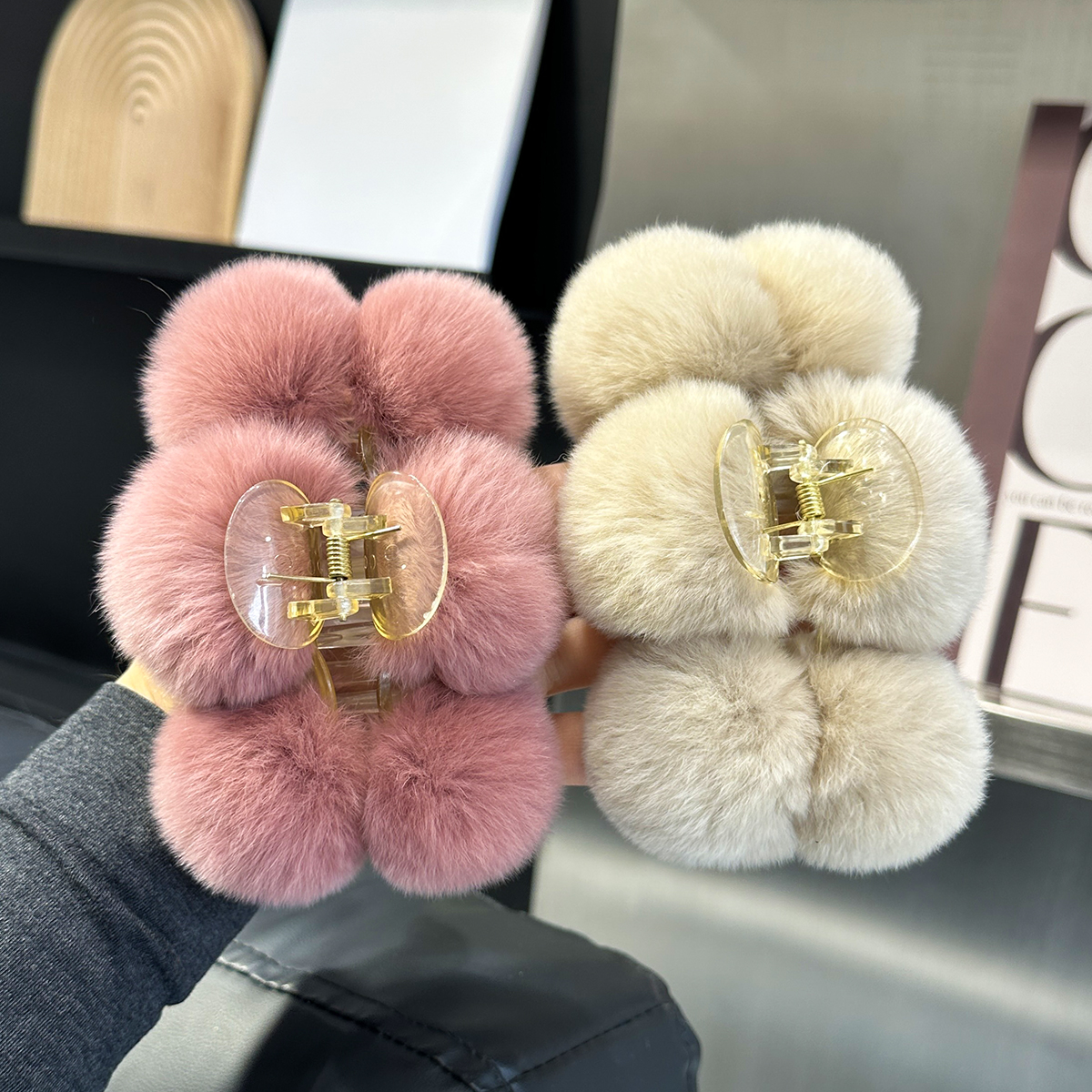 真獭兔毛球球大号发夹后脑勺气质夹子网红可爱毛绒头饰发抓女发饰