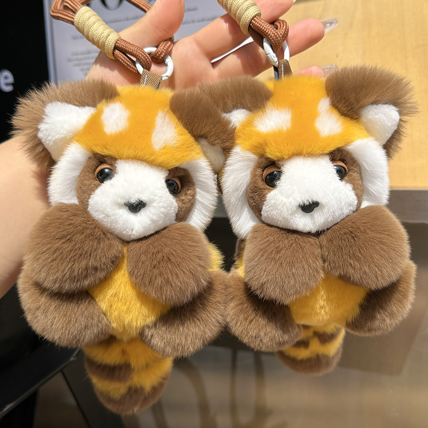 可爱真獭兔毛小熊猫汽车钥匙扣