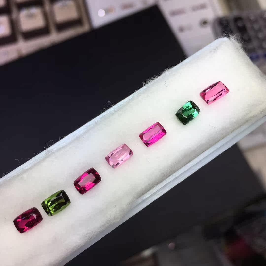 特价4.68克拉天然卢比来红碧玺绿碧玺手链裸石玻璃体颜色艳丽在类目 珠宝/钻石/翡翠/黄金, 彩色宝石/贵重宝石, 其他中 - 来自Buy2taobao.com提供专业的淘宝代购服务