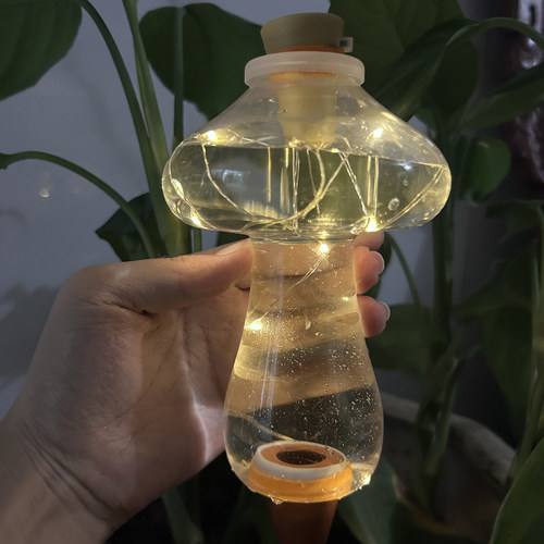 透明蘑菇自动渗水器浇花器