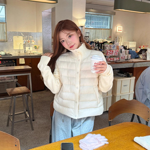 韩系轻薄羽绒服女款冬季新款立领毛衣拼接轻便排骨白鸭绒内胆外套