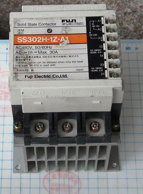 进口 正品 FUJI 富士 SS302H-1Z-A1 三相固态继电器 （带散热器）