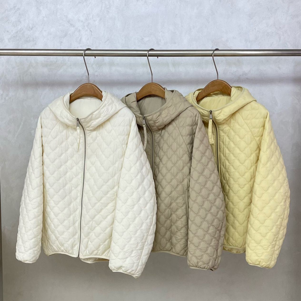 欧货2025秋冬款时尚菱格连帽轻薄棉衣女韩系时尚拉链百搭棉服外套