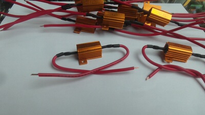 黄金色铝壳电阻器25W0.1ΩJ  电阻器（两边接线）210917