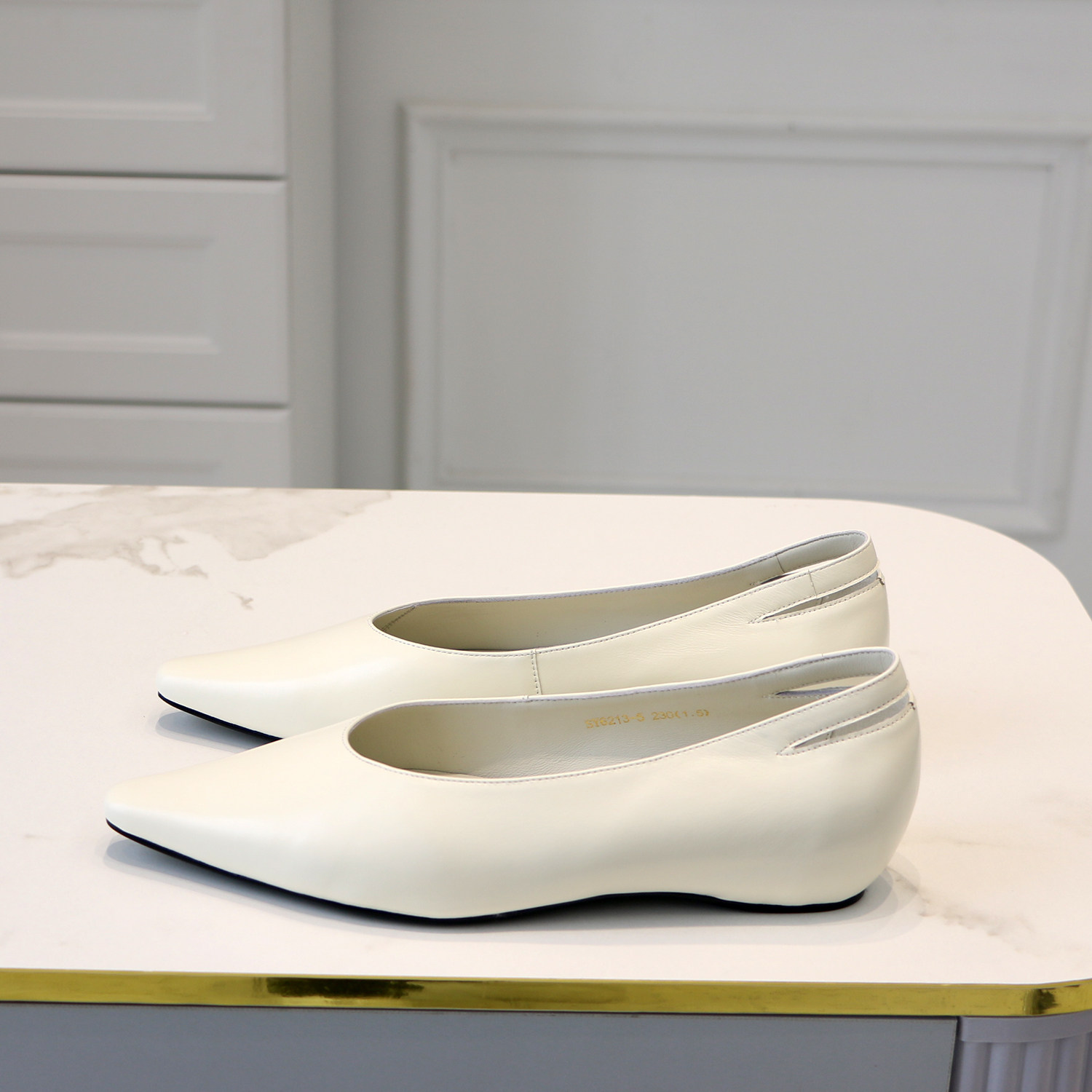 2026春季新款简约风尖头内增高平底浅口单鞋女真皮奶奶鞋设计感OL,女鞋,浅口单鞋,淘宝优惠券,粉丝福利购,淘宝优惠卷