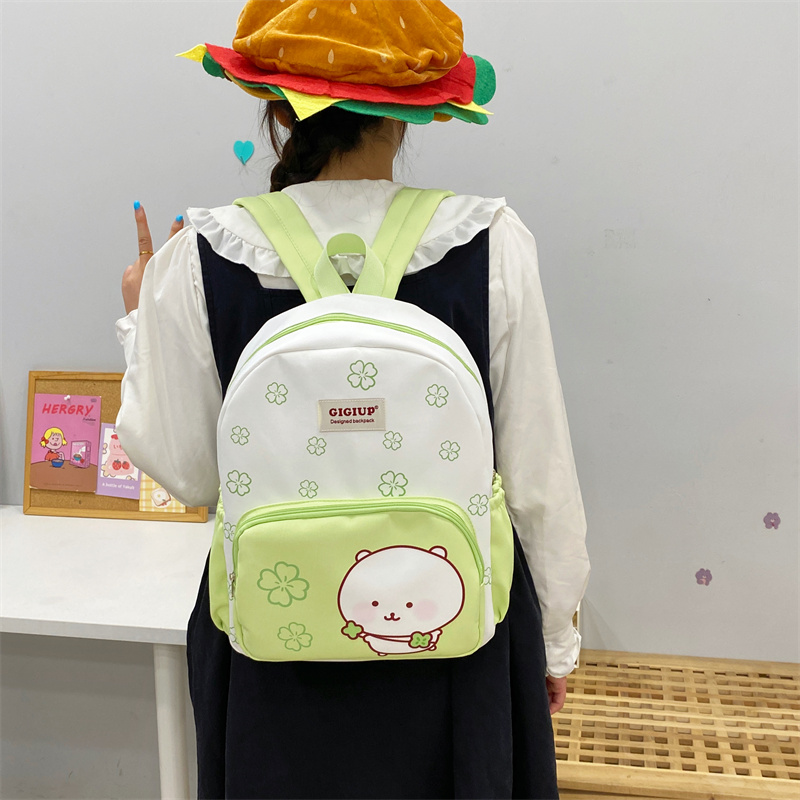 吉吉向上原创可爱清新四叶草小熊双肩包大容量初高中生高颜值背包