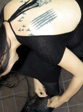 T Lonely1款女士露背宽松体恤