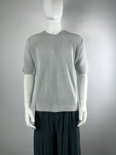 宽松休闲T恤JK113冬季 春夏季 打底纯色 褶皱V领短袖 三宅衣库男装