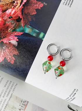 XY原创手作新款日韩绿色波点琉璃耳环复古圣诞风耳圈不撞款耳夹女