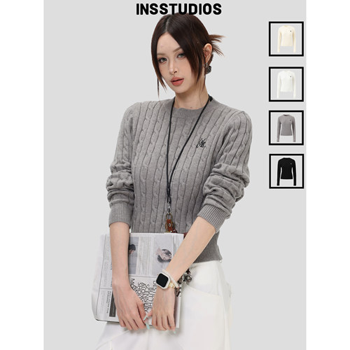 INSstudios「麻花短款内搭毛衣」