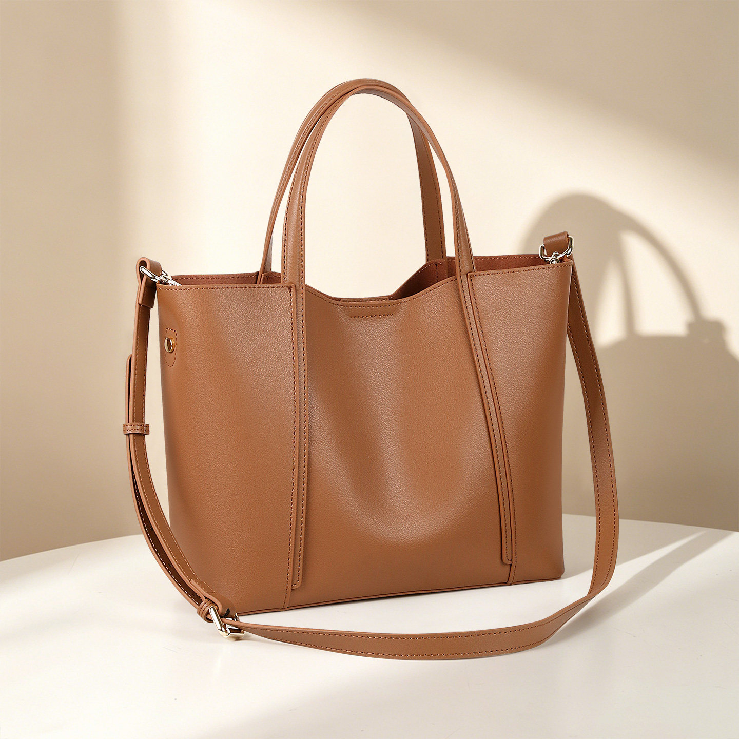 真皮托特包大容量轻便手提包女2026新款通勤百搭单肩斜挎包高级感