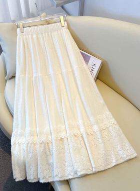 白色毛绒半身裙女秋冬新款法式温柔气质a字半裙蕾丝拼接蛋糕伞裙