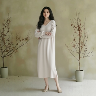 特卖春秋冬显瘦一线成衣无缝羊毛针织连衣裙黑色米色Y1800179