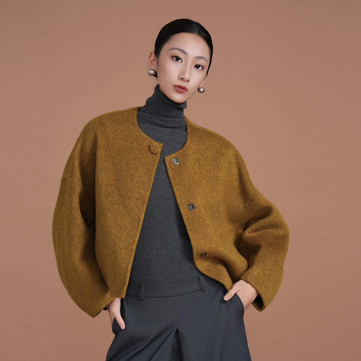 轻熟老钱风毛呢外套女短款宽松显瘦小个子圆领大衣