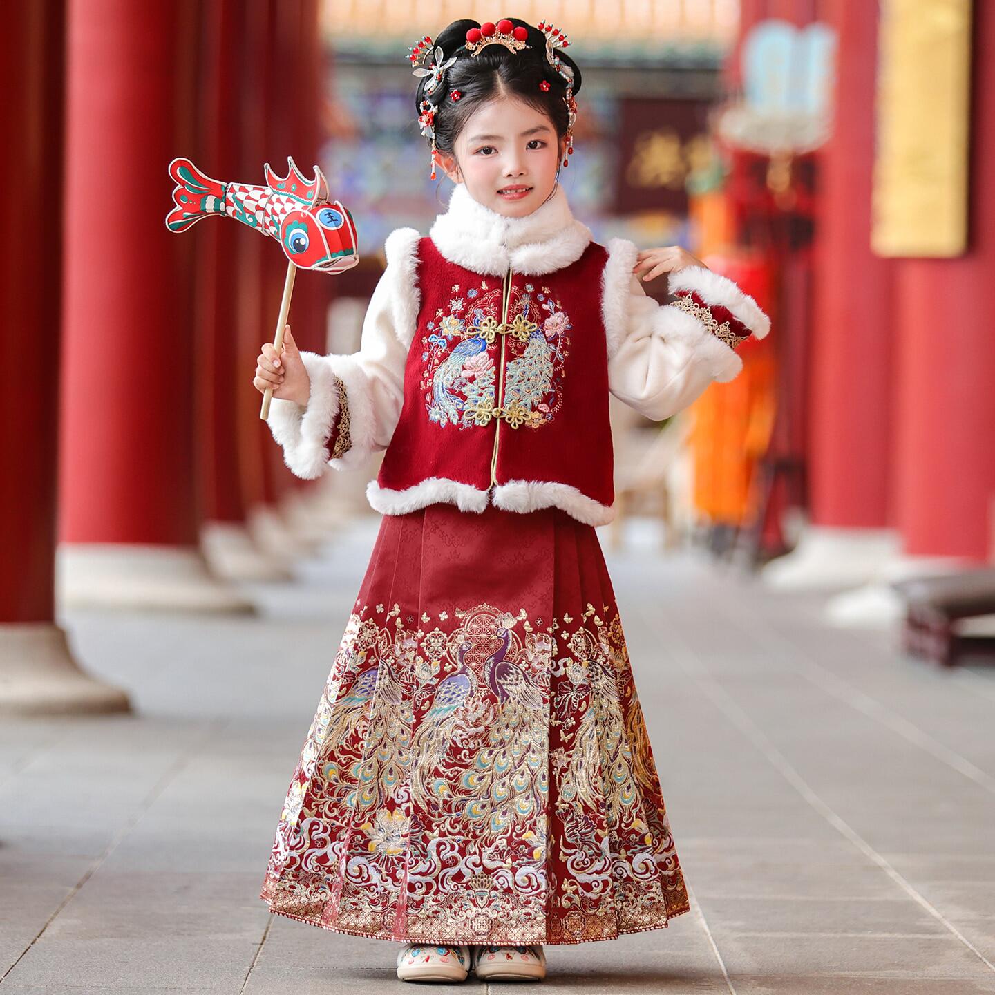 汉服女童冬季2025新款拜年服儿童冬装新年衣服喜庆过年服加绒套装