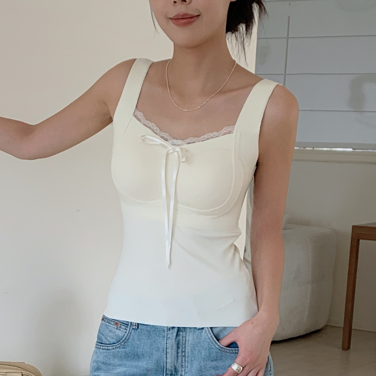 德绒无痕保暖背心内衣女带胸垫