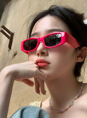 2025新款红色多巴胺墨镜女潮夏日彩色墨镜Y2K方形太阳眼镜高级感