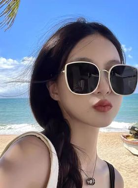 2025新款ins韩版太阳镜女大框显脸小户外旅游拍照超轻防强光墨镜