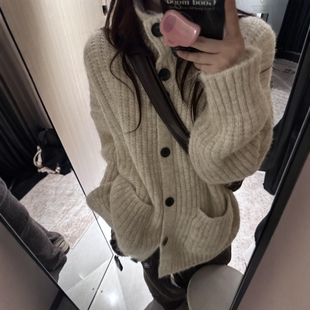 2026秋宽松复古百搭松弛感针织开衫女韩系慵懒风高领粗针毛衣外套